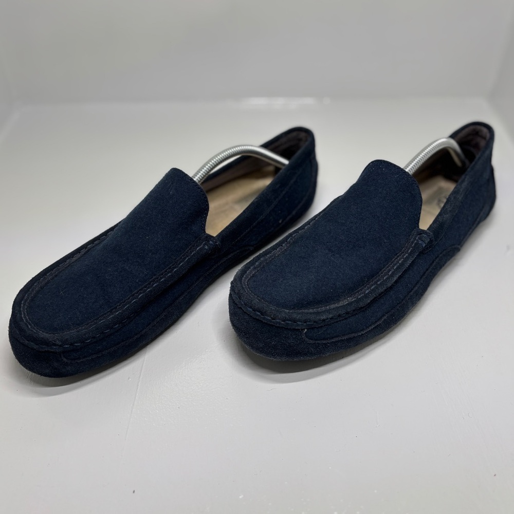 UGG Men’s Suede Loafer Slippers Navy Blue Shearling Lined Size 12 - Picture 2 of 15